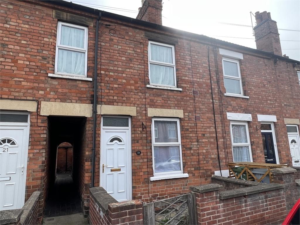 Bowbridge Road, Newark, Nottinghamshire. 2 bed terraced house £595