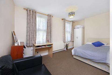 4 bedroom apartment to rent, Copenhagen Street, King's Cross, London