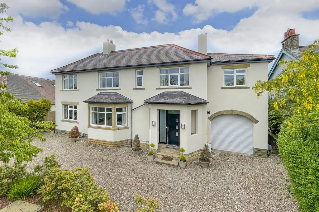 Moorhouse Lane, Birkenshaw 7 bed detached house for sale £750,000
