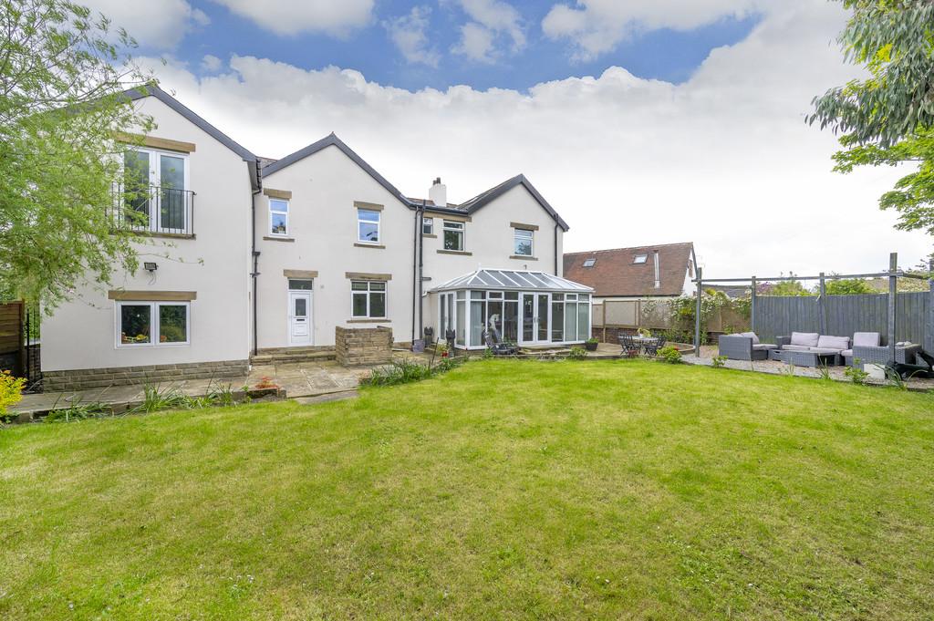 Moorhouse Lane, Birkenshaw 7 bed detached house £700,000