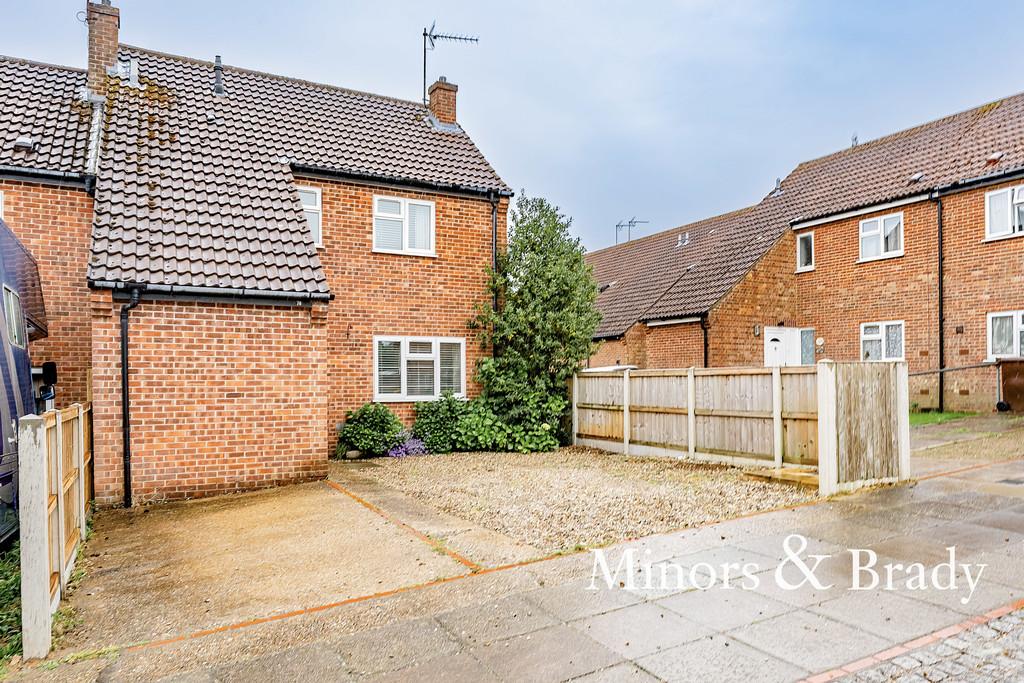 Fairview Road, North Walsham 3 bed end of terrace house £250,000