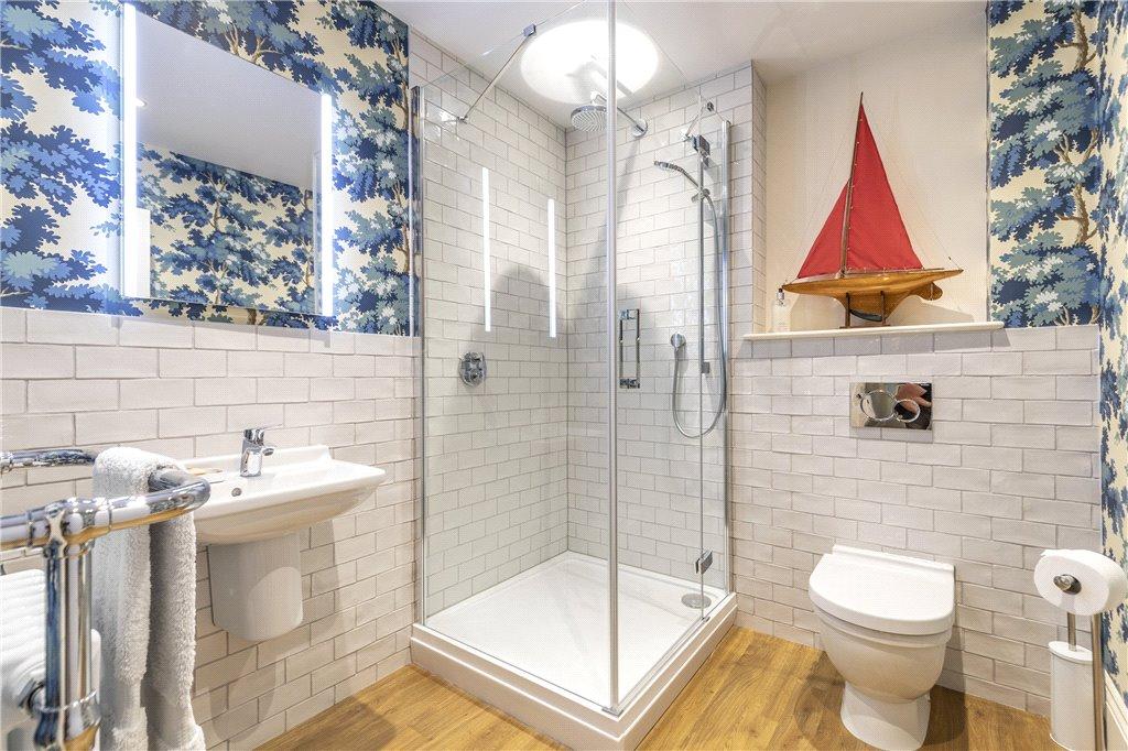 Cloaks / Shower Room