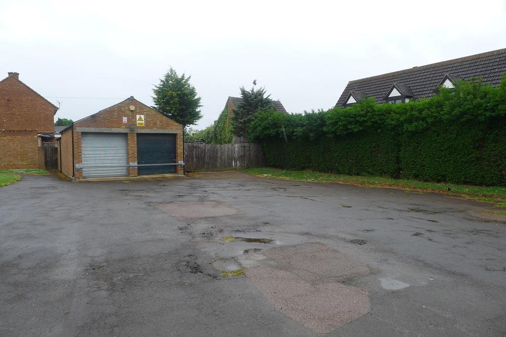 Drove Road, Biggleswade, SG18 Property to rent £417 pcm (£96 pw)