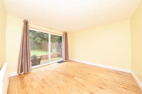 1a Abercorn Road, London, NW7 1JD