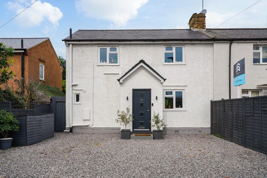 Clayton Crescent, Brentford, TW8 3 bed semidetached house £750,000