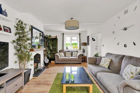 33 Clayton Crescent, Brentford, TW8 9PT