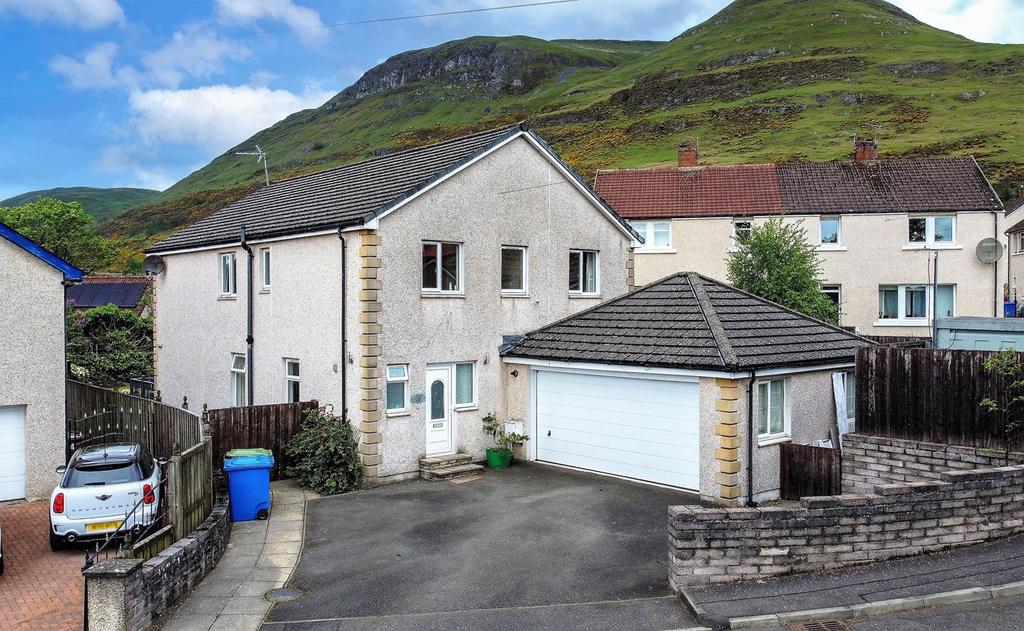 Croftshaw Road, Alva, FK12 6 bed detached house £325,000