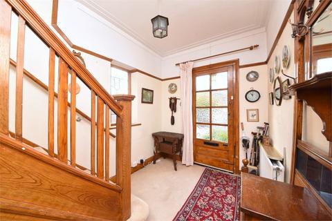 10 Linkside, London, N12 7LF