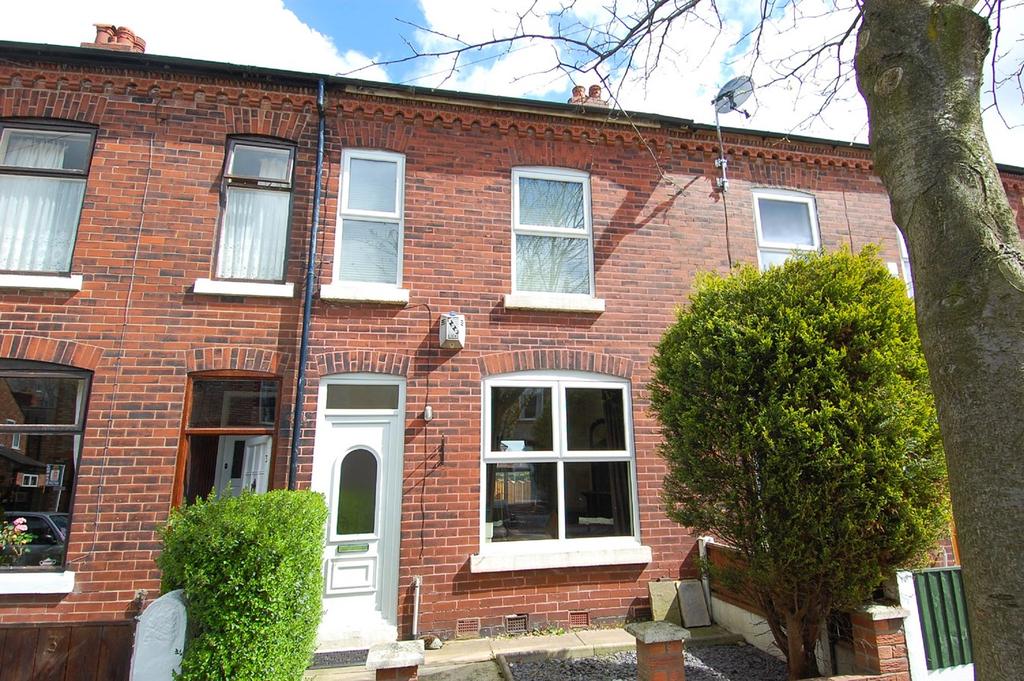 Knowsley Avenue, Davyhulme... 2 bed terraced house £850 pcm (£196 pw)