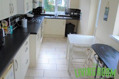 3 bedroom house to rent, Arran Street, Roath, Cardiff