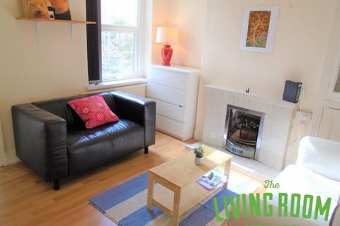 3 bedroom house to rent, Arran Street, Roath, Cardiff