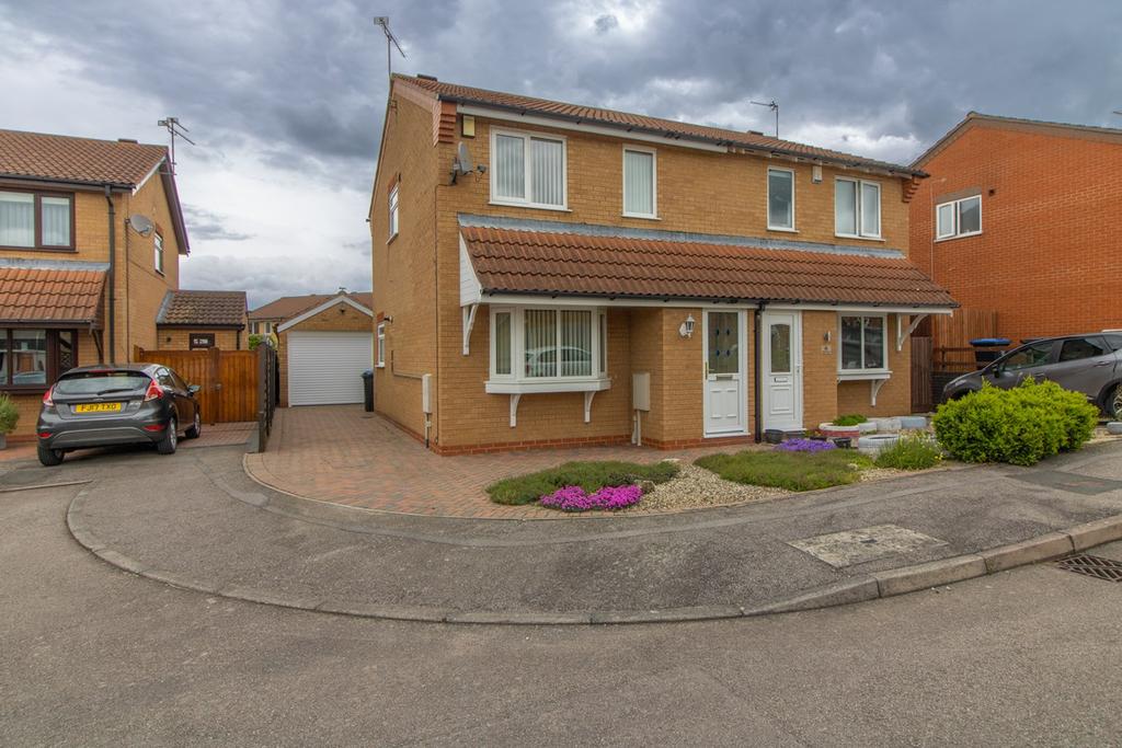 Bell Close, Broughton Astley, Leicester, LE9 3 bed semidetached house