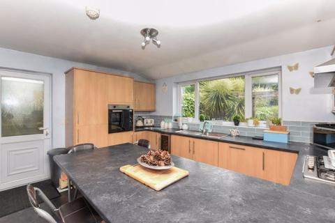 3 bedroom semi-detached house for sale - Kingsley Road, Runcorn