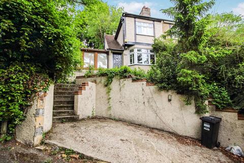 3 Milner Close, Caterham, CR3 6JS