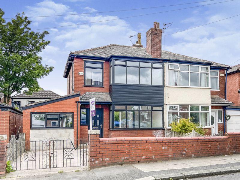 Forester Hill Avenue, Great Lever, Bolton 3 bed semidetached house