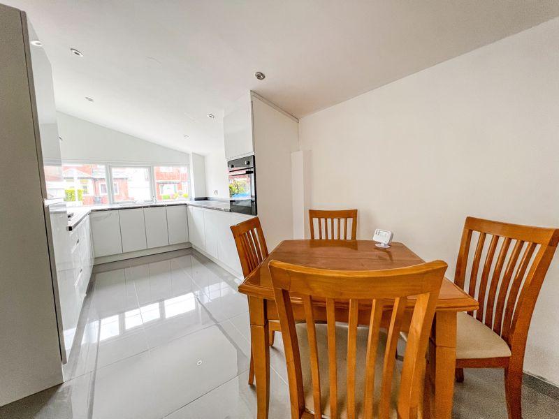 Kitchen diner