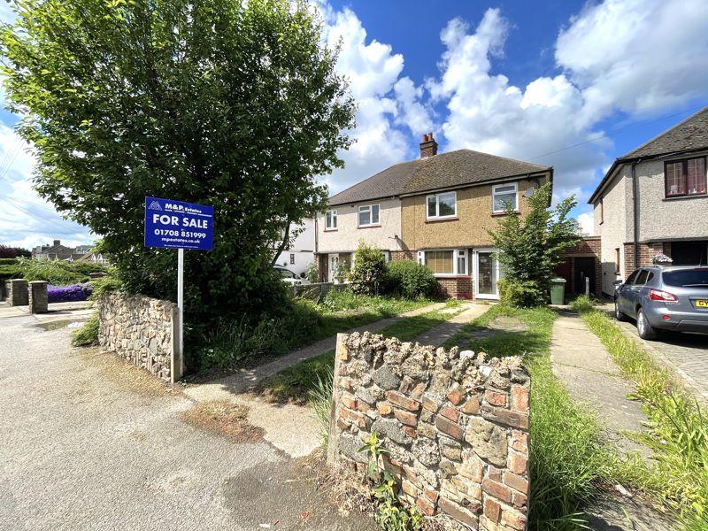 South Road, South Ockendon, Essex 3 bed semidetached house £350,000