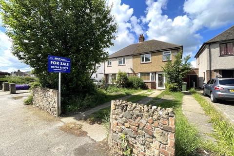 196 South Road, South Ockendon, RM15 6BU