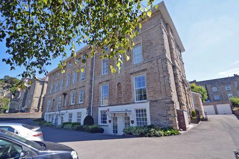 2 bedroom apartment to rent, Bellevue Road, Clevedon