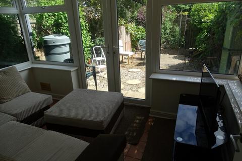 5 bedroom terraced house to rent, Bates Green
