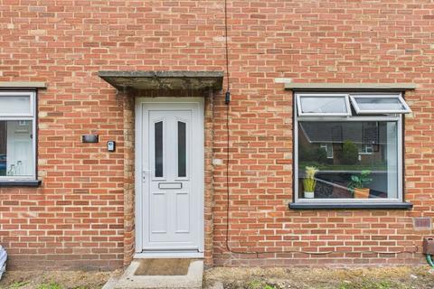 5 bedroom semi-detached house to rent, Friends Road
