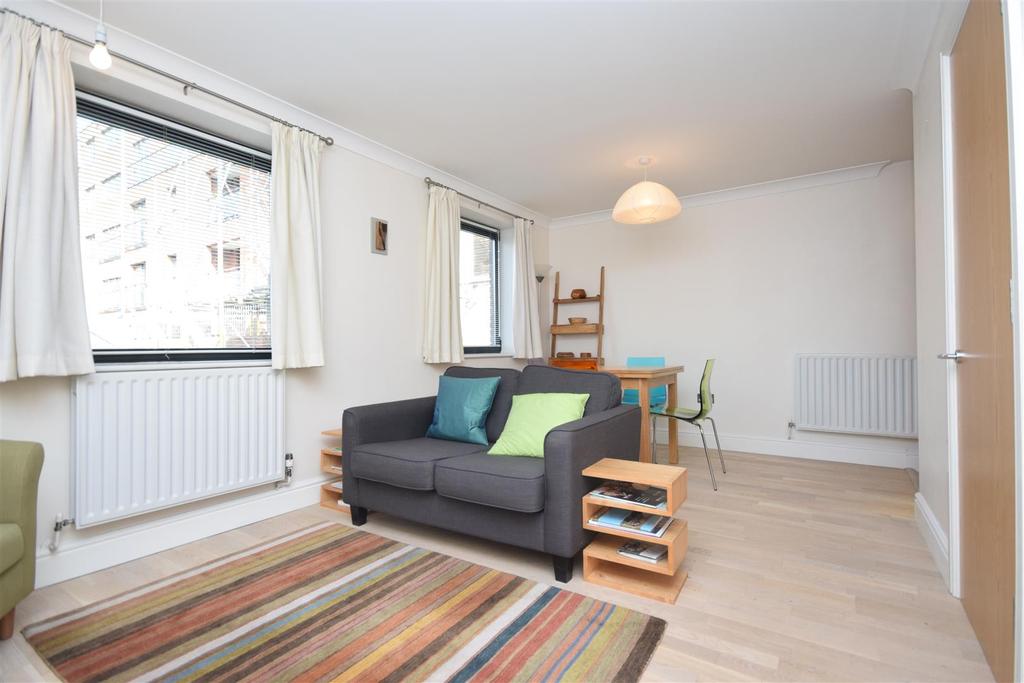 Chapelfield Gardens, Coburg Street, Norwich 1 bed apartment £170,000