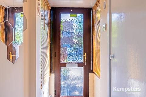 44 Chapel Close, Grays, RM20 3JG