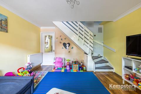 44 Chapel Close, Grays, RM20 3JG