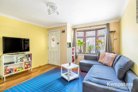 44 Chapel Close, Grays, RM20 3JG