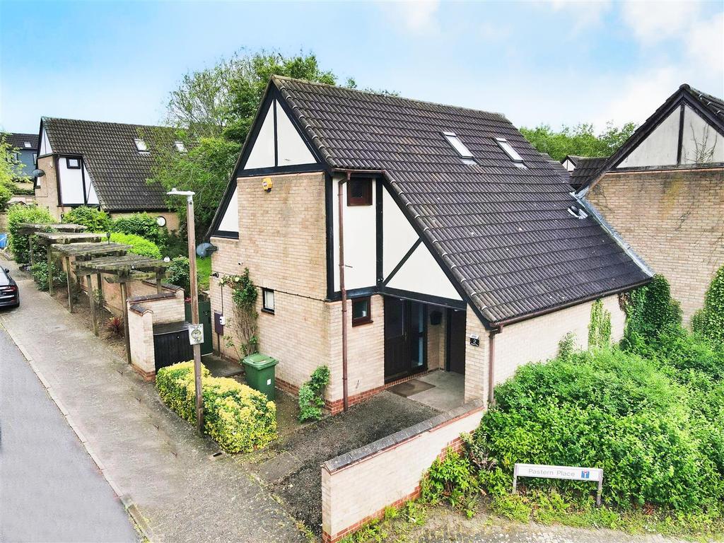 Pastern Place, Downs Barn, Milton Keynes 3 bed link detached house for