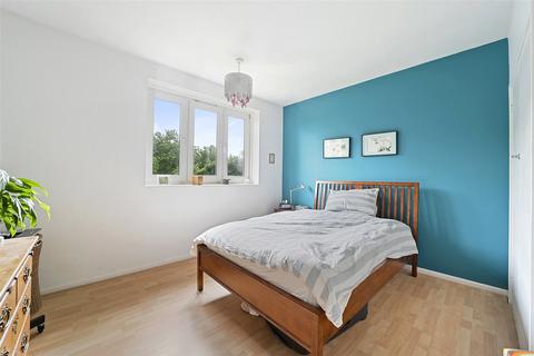 2 bedroom apartment for sale - Cathay House, Cathay Street, London, SE16