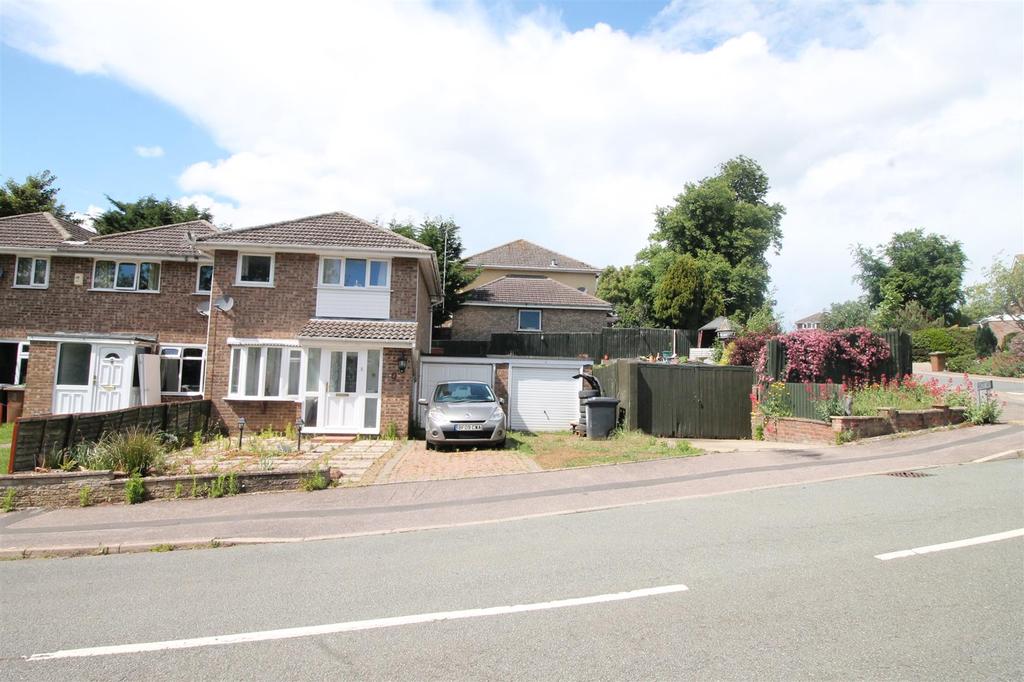 Lancers Way, Weedon, Northampton 3 bed house £265,000