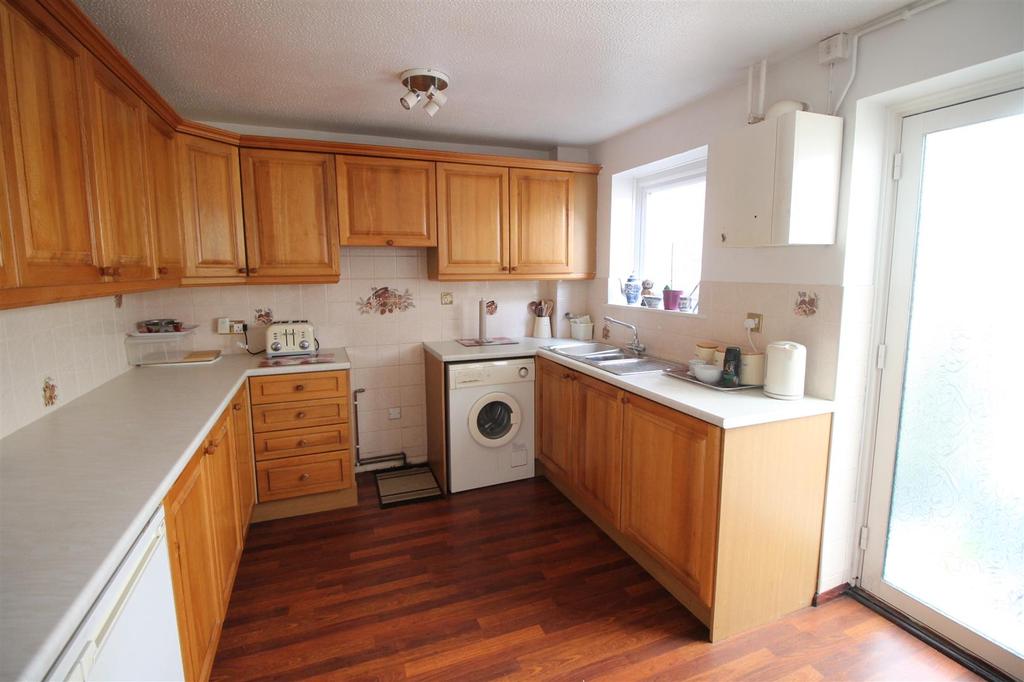 Lancers Way, Weedon, Northampton 3 bed house £265,000