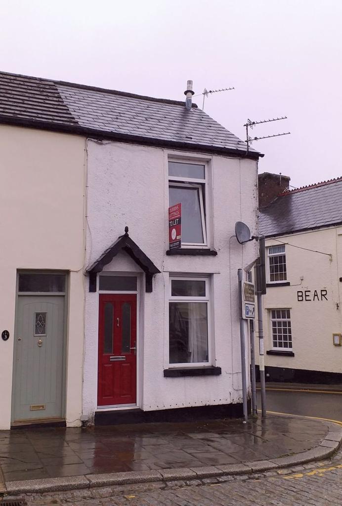 Swan Street, Llantrisant Pontyclun 2 bed house £650 pcm (£150 pw)