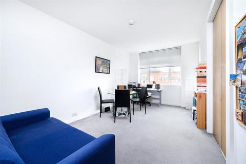 1 bedroom apartment to rent, Shannon Place, St John's Wood NW8