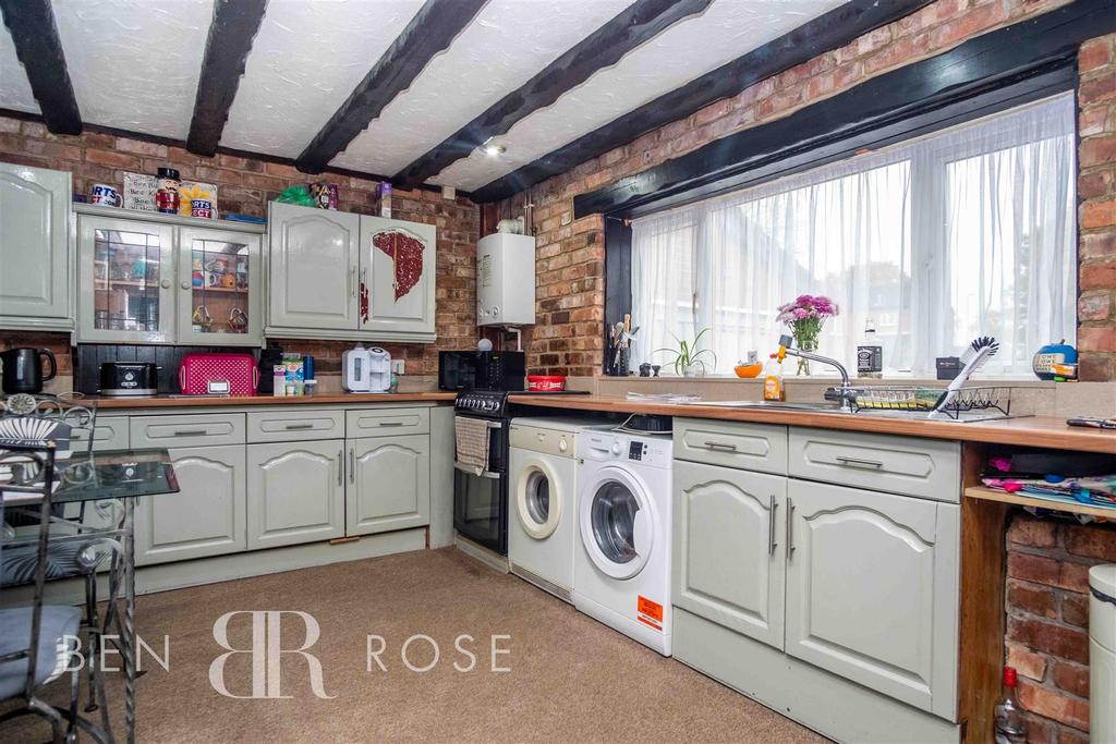 Robin Hey, Leyland 3 bed house £109,995