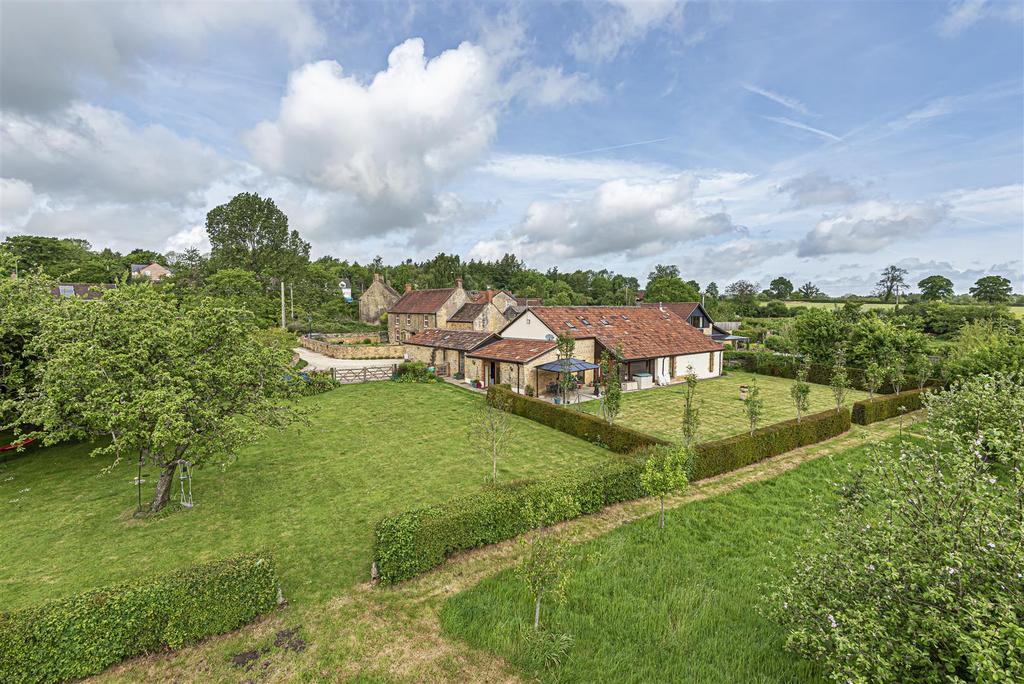 Hewish, Crewkerne 4 bed detached house for sale £875,000