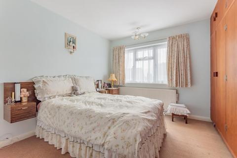 76 Laurel Way, London, N20 8HU