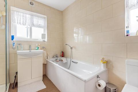 76 Laurel Way, London, N20 8HU