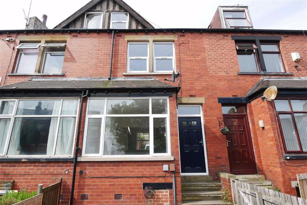 Granny Avenue, Churwell, LS27 3 bed terraced house £675 pcm (£156 pw)