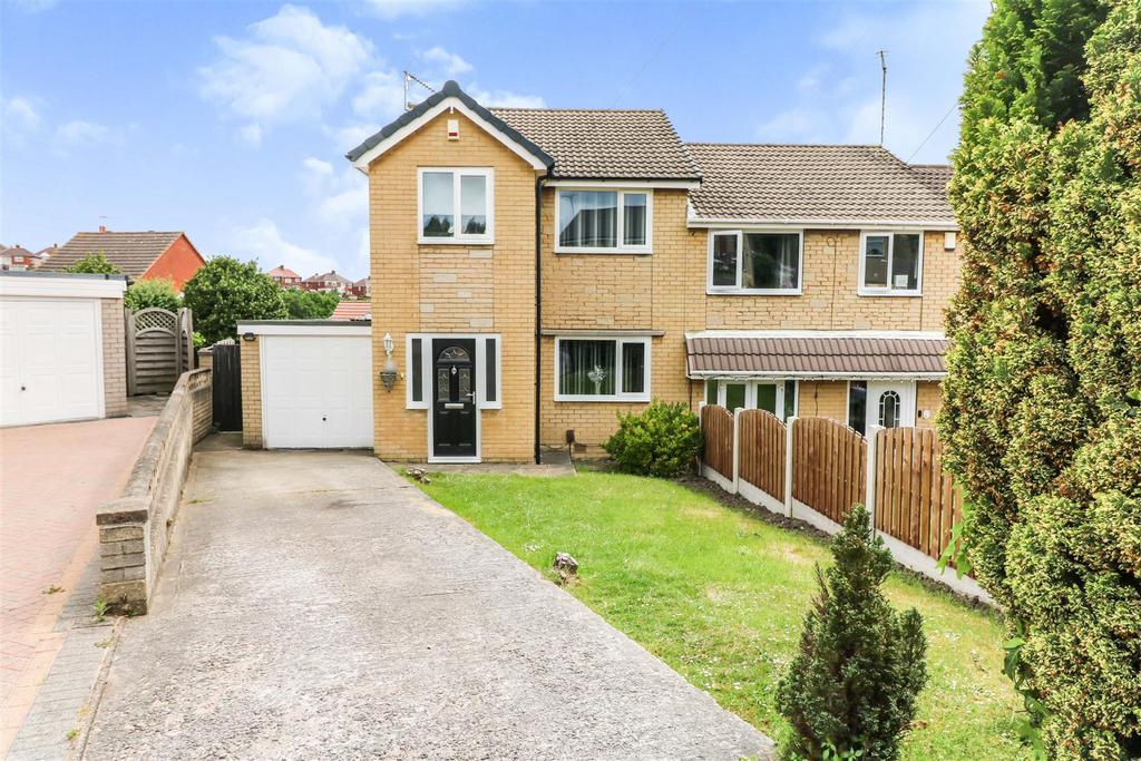 Manor Approach, Kimberworth, Rotherham 3 bed semidetached house £200,000