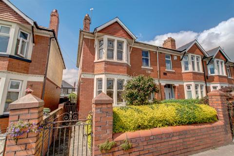 3 bedroom end of terrace house for sale - Caerphilly Road, Cardiff