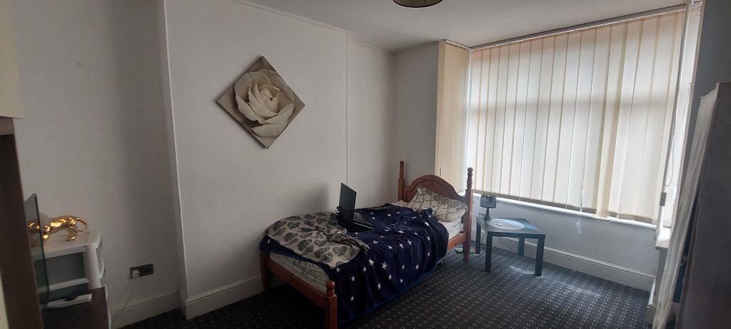 1 Orme Road Bedroom 1.jpg