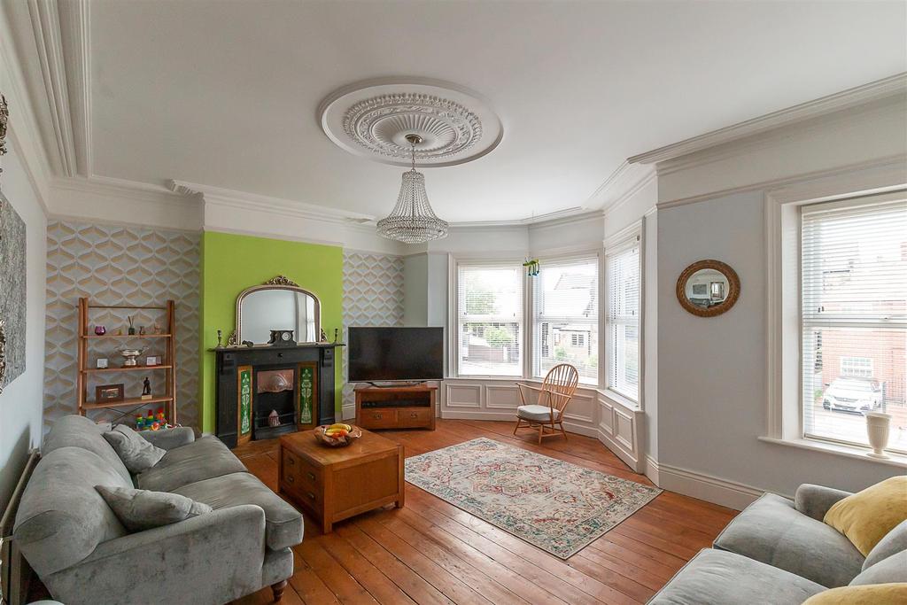 Wingrove Road, Newcastle Upon Tyne 5 bed terraced house £290,000