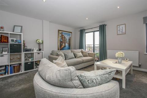 1 bedroom apartment to rent - Hamlet Court Road, Westcliff-On-Sea