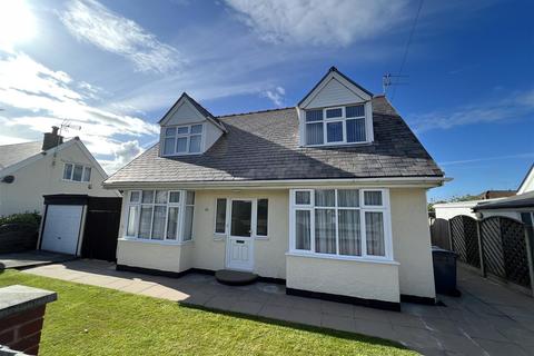 3 bedroom detached bungalow for sale - Hillview Road, Irby, Wirral