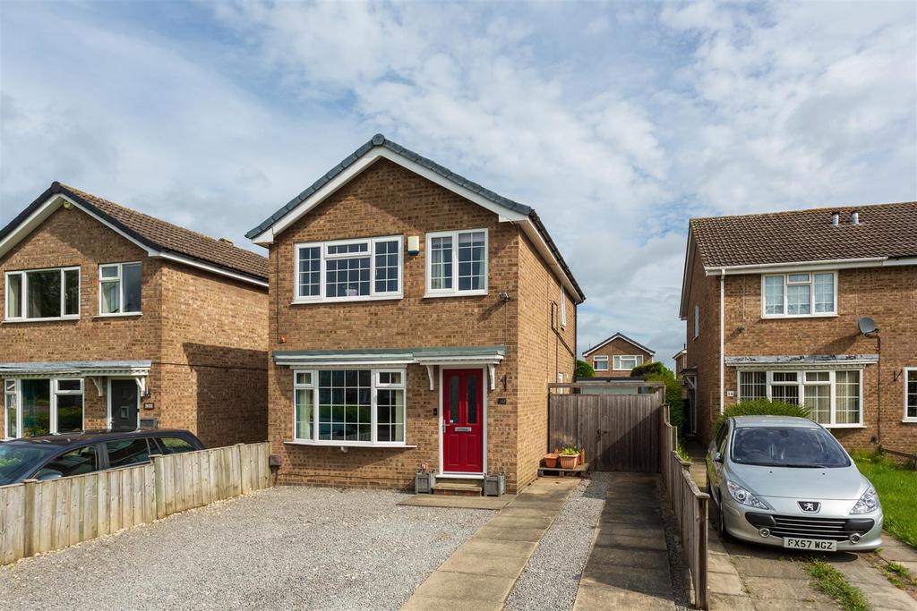 Wheatfield Lane, Haxby, York 3 bed detached house £320,000