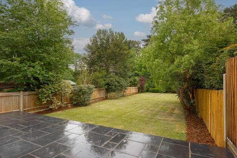 92 Manor Drive, Epsom, KT19 0ET