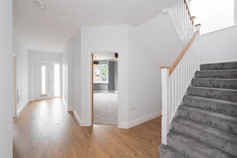 92 Manor Drive, Epsom, KT19 0ET