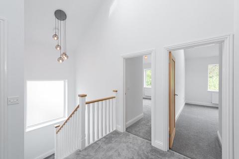 92 Manor Drive, Epsom, KT19 0ET